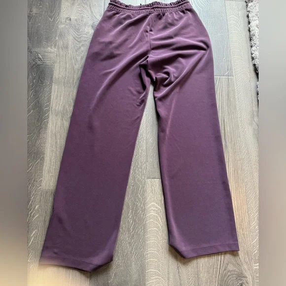 athleta Seasoft straight leg pant MT - Picture 4 of 5